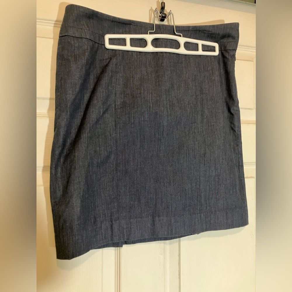 Loft, jean skirt, two slits in the back, dark wash, excellent condition, size 8P